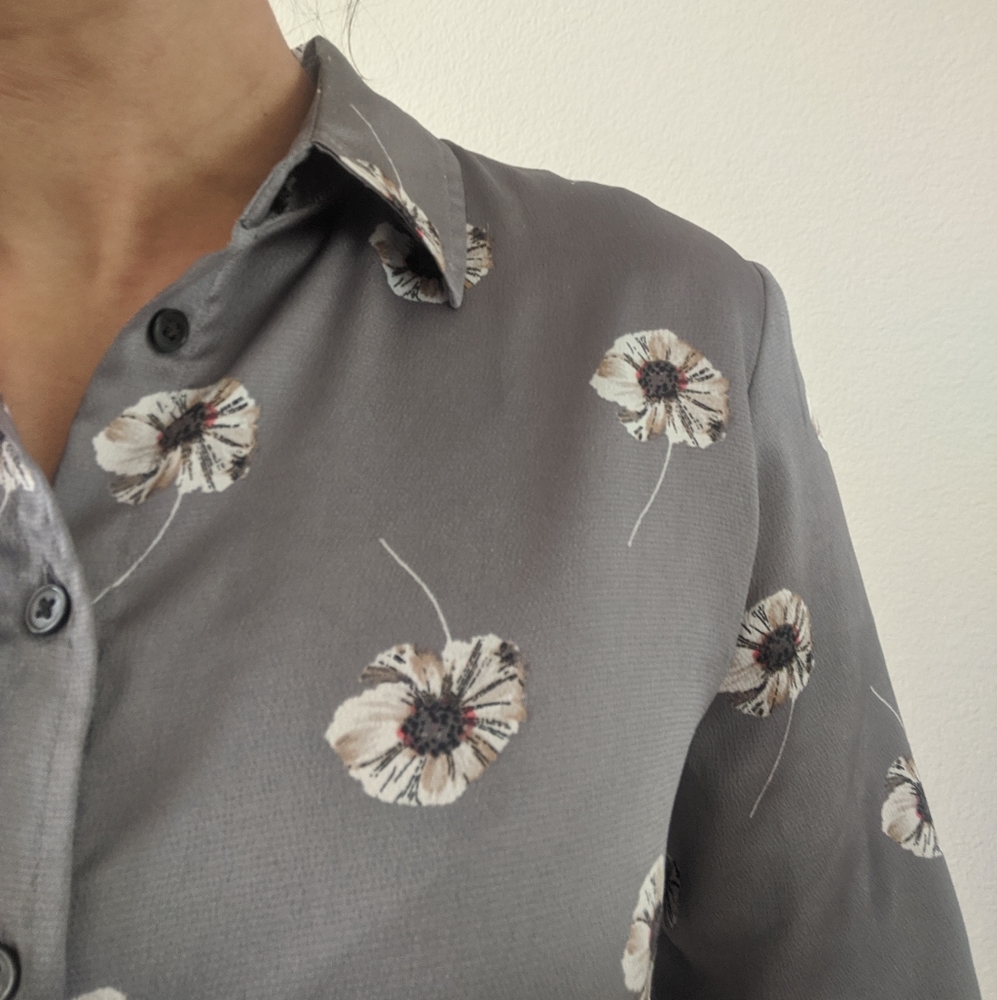 Banana Republic Button Up Collared Blouse